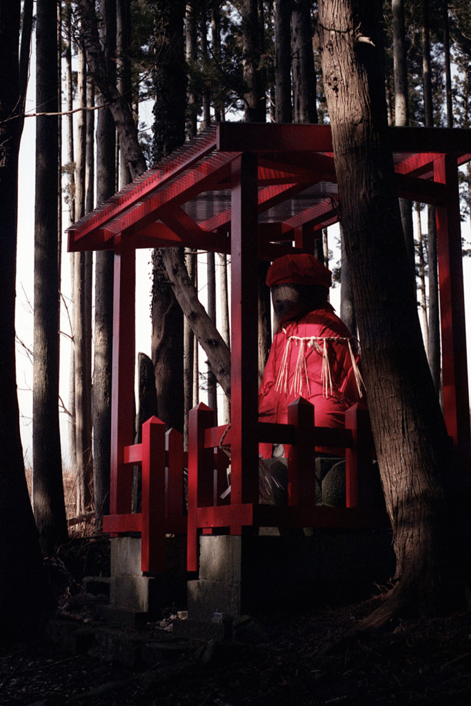 森の中のお地蔵様